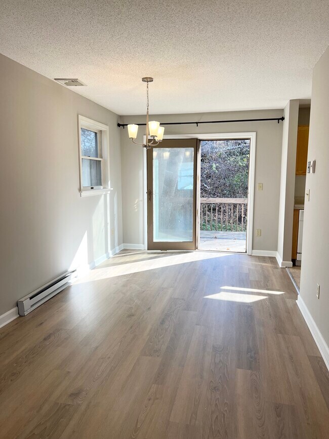 Foto del edificio - 812 Lake Vista Dr