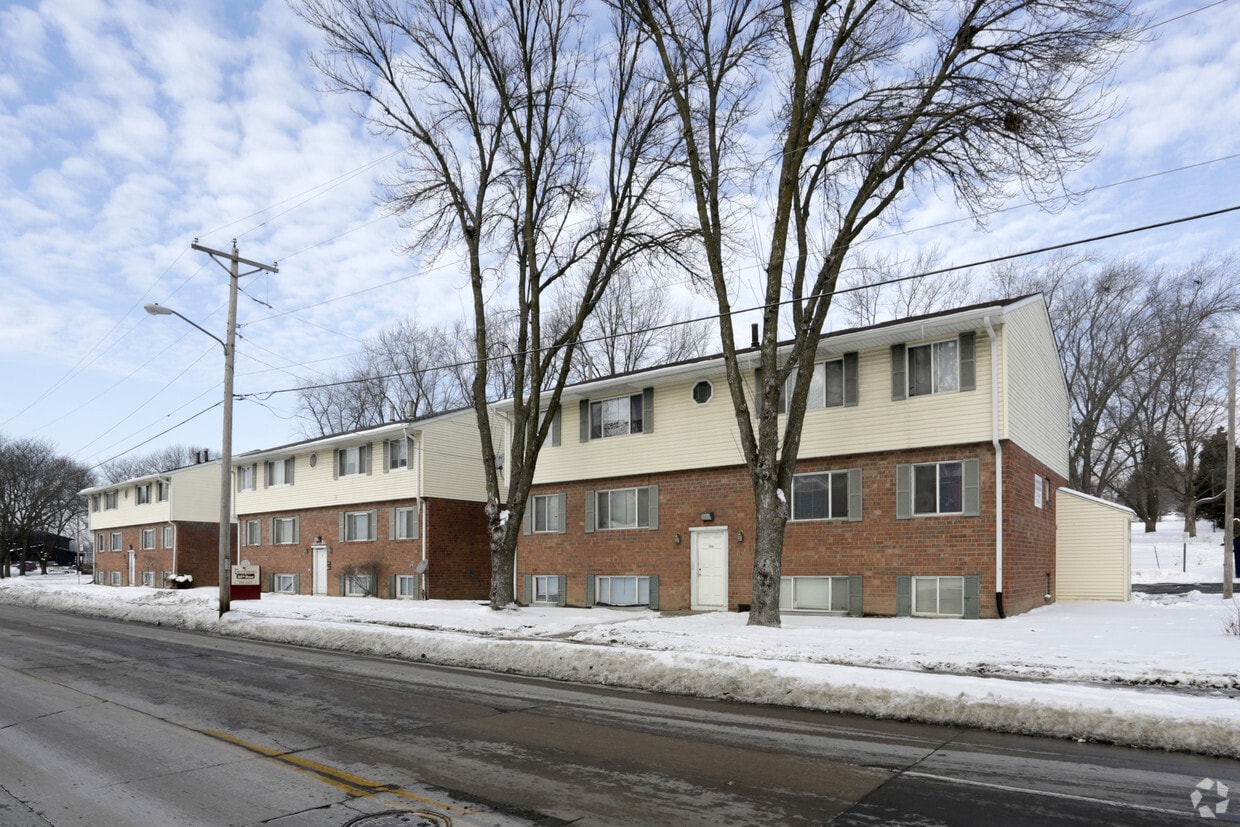 Building Photo - Hecker Creek Apartments