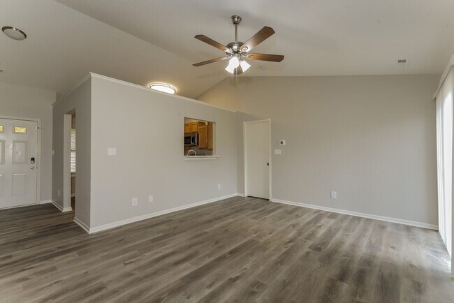 Foto del edificio - 4038 Knollwood Ave