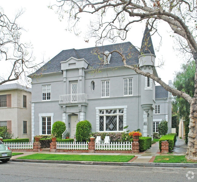 Building Photo - 149 S Bedford Dr