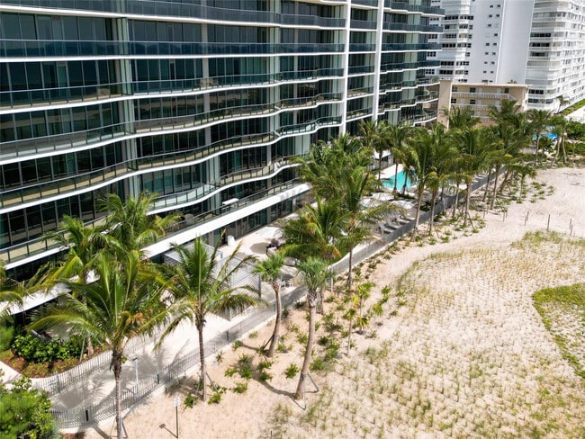Foto del edificio - 900 N Ocean Blvd