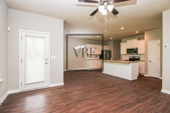 Foto del edificio - 133 Avonwood Cir