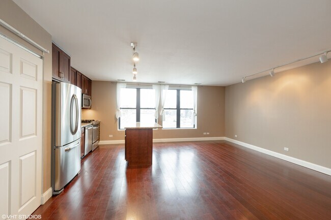 Building Photo - 1600 N Halsted St