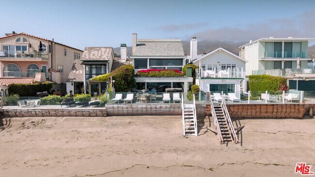 Foto del edificio - 23614 Malibu Colony Rd