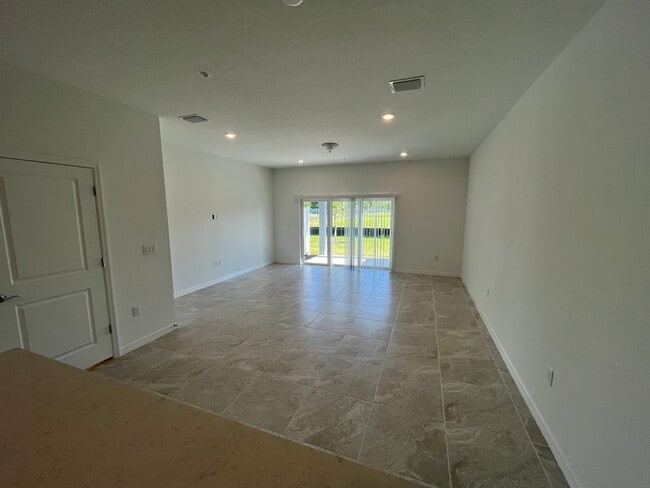 Building Photo - 5152 Inspire Ln