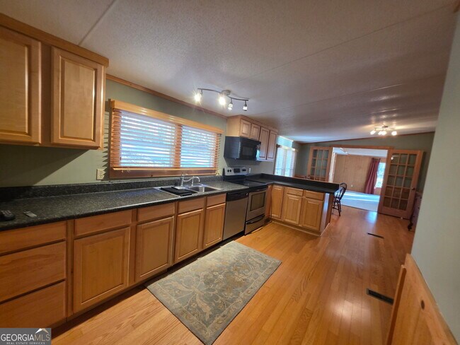 Foto del edificio - 2832 N Holcomb Dr