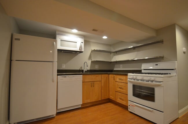 Building Photo - 3130 Guilford Ave