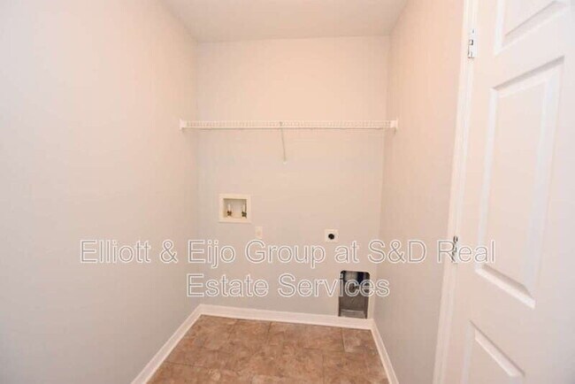 Building Photo - 1615 Laurel Meadows Dr