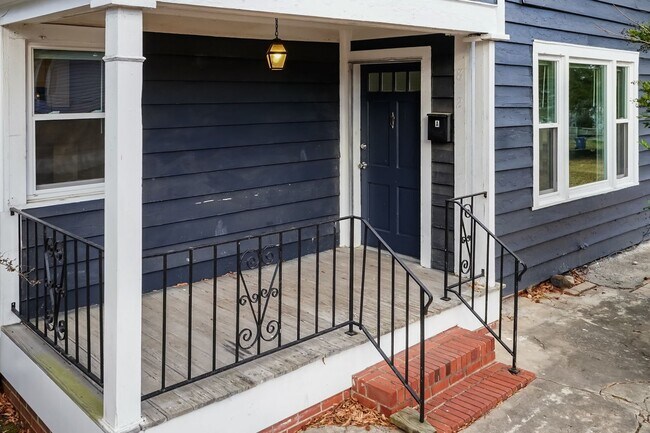 Foto del edificio - Gorgeous Move-In Ready Home