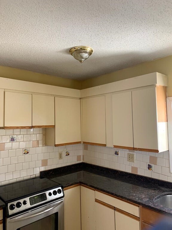 Foto del edificio - 215 Main St