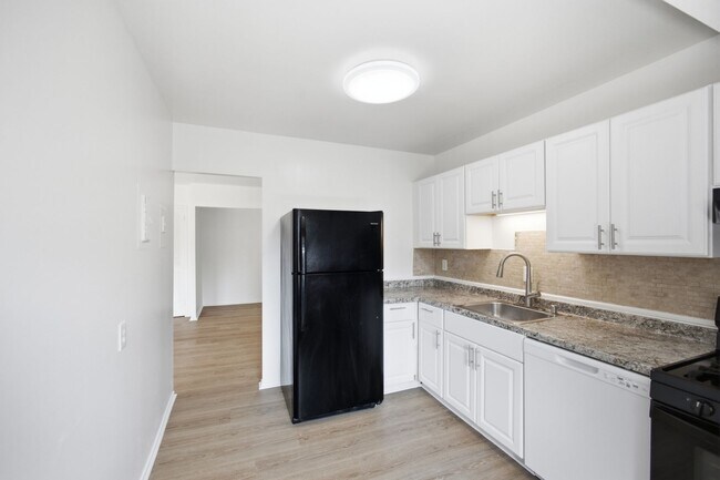 Building Photo - 19419 Brassie Pl
