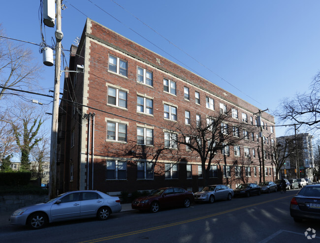 Building Photo - Penn Manor Apartments