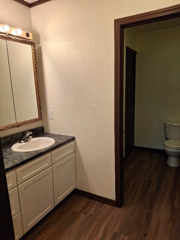Foto del edificio - 1282 U.S. Hwy 2 E