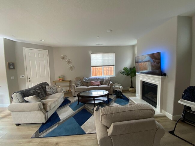 Building Photo - 43 Liberty Ct