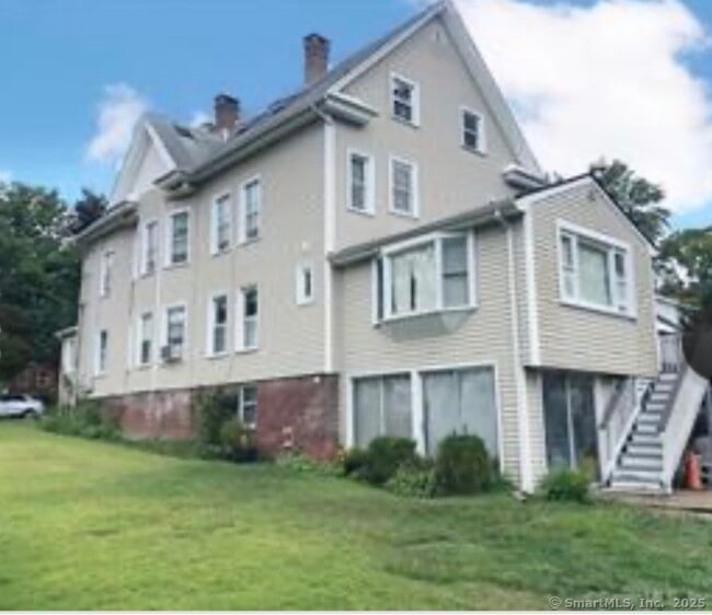 Building Photo - 9 N Elm St
