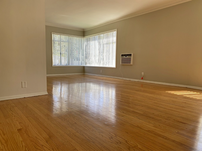 Foto del edificio - 4700 Los Feliz Blvd