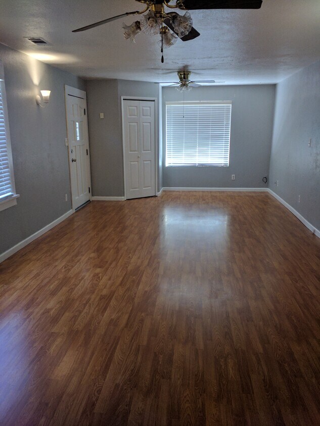 436 W J St, Oakdale, CA 95361 House Rental in Oakdale, CA