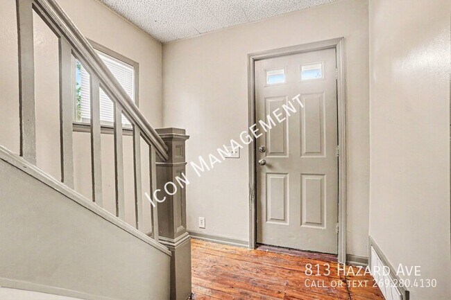 Foto del edificio - 813 Hazard Ave
