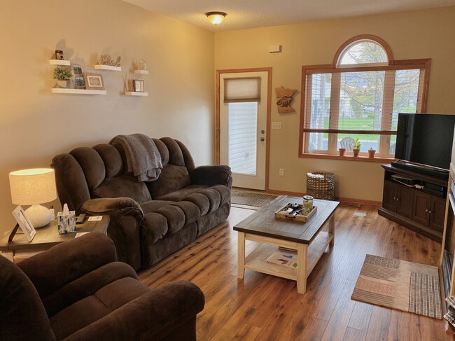 Foto del edificio - 1114 Crystal Pl W