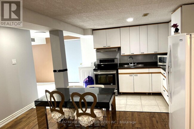 Building Photo - 22 Pagehurst Ct
