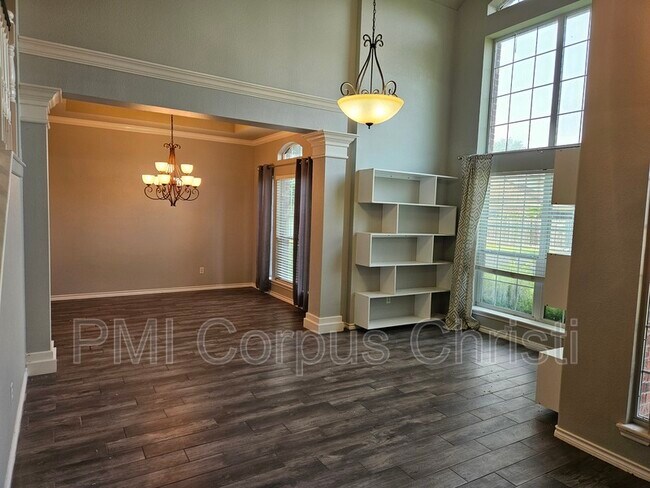 Foto del edificio - 5107 High Bank Dr