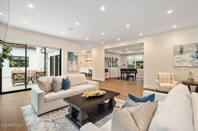 Foto del edificio - 12727 Landale St