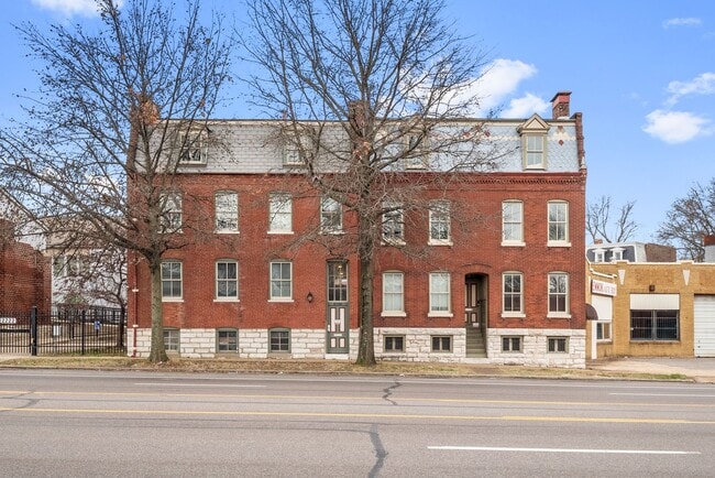 Building Photo - 2226 Gravois Ave