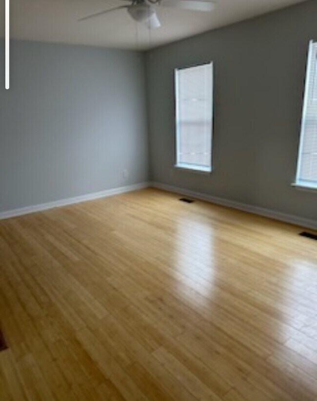 Foto del edificio - 4217 Brook Creek Ln