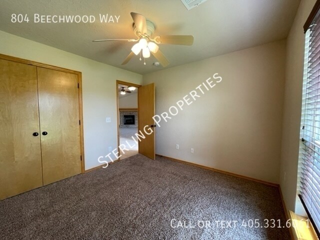 Foto del edificio - 804 Beechwood Way