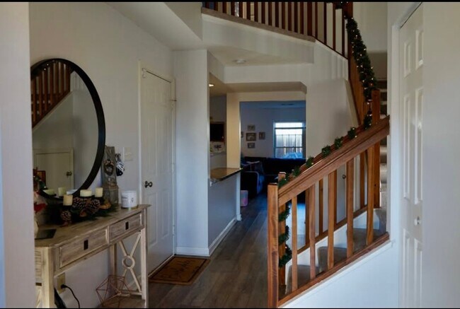 Foto del edificio - 104 Hunters Ridge Dr
