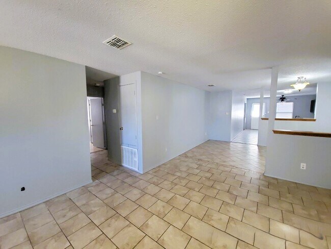 Building Photo - 1330 Blazing Star Trl