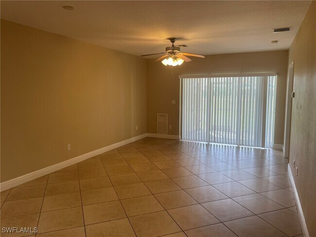 Foto del edificio - 264 SW 3rd Terrace