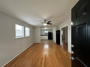 Building Photo - 4911 Delano St