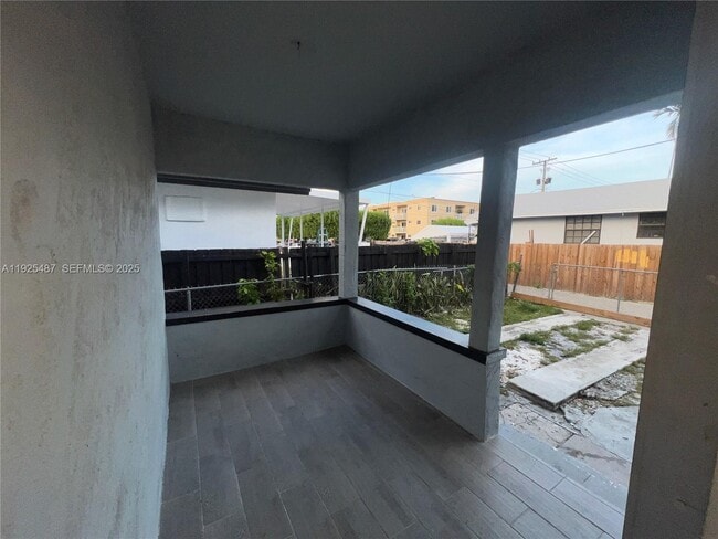 Foto del edificio - 1800 SW 3rd St