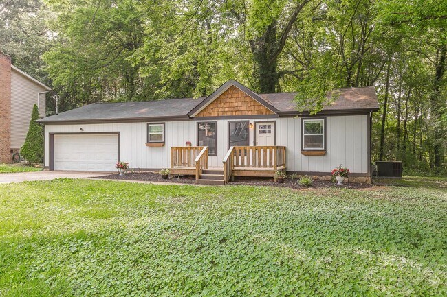 Foto del edificio - 3 bedroom updated home in a quiet, peaceful setting!