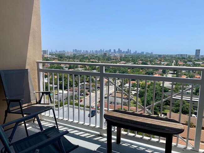 Foto del edificio - 2665 SW 37th Ave