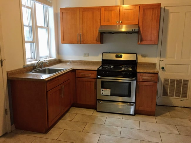 Building Photo - 254 W 31st St