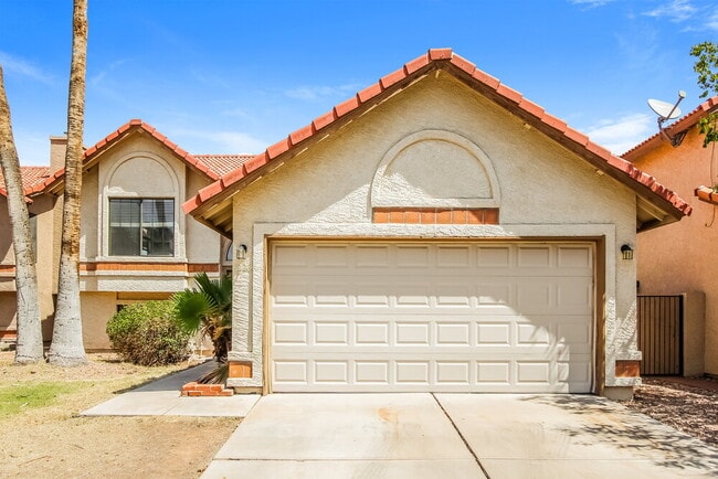 Building Photo - 1226 W Seashore Dr