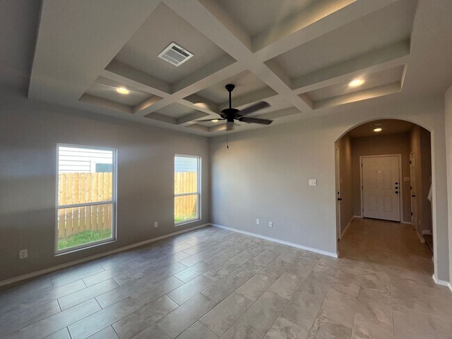 Building Photo - 8607 Valentina Wy