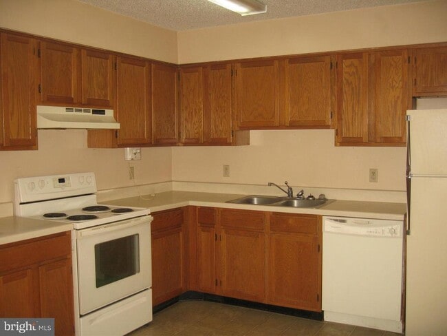 Building Photo - 57 Mallard Ct
