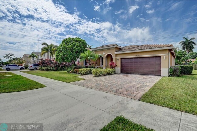 Foto del edificio - 1250 NW 204th St
