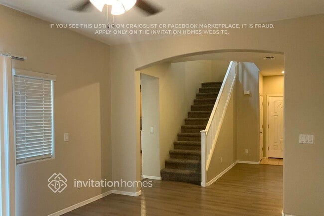 Building Photo - 4636 E Laurel Ave