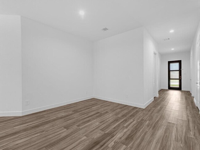 Building Photo - 21114 Almaco Dr
