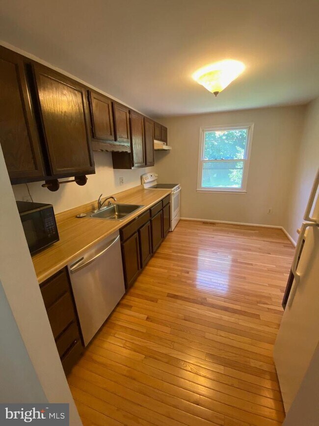 Foto del edificio - 12808 Briery River Terrace