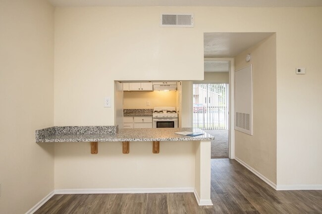 Interior Photo - Misty Oaks