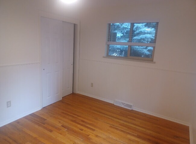 Foto del edificio - 1525 Meeker Dr