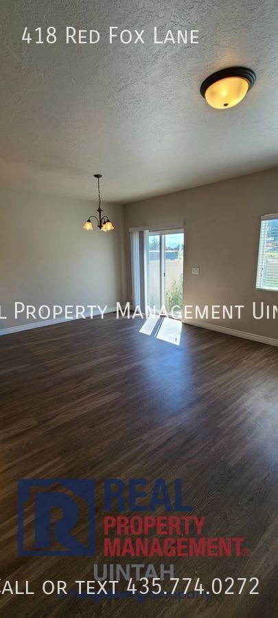 Foto del edificio - 418 Redfox Ln