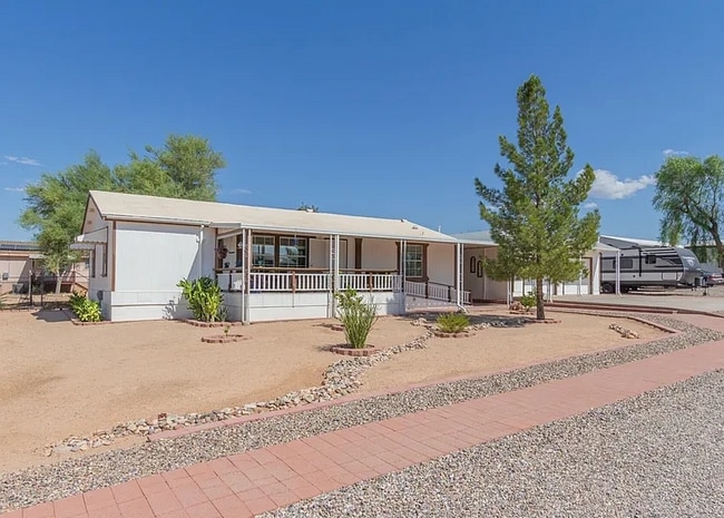 Foto del edificio - 8195 S Vandemoer Ln