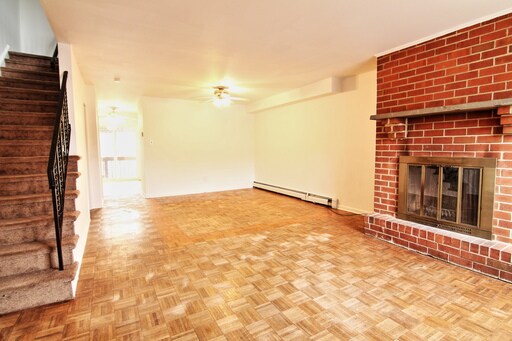 Building Photo - 302 Walnut Ridge Est