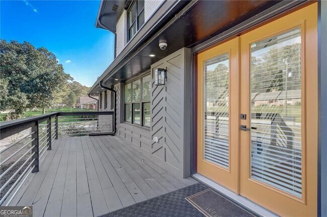 Building Photo - 3202 Kingsdale Dr SW